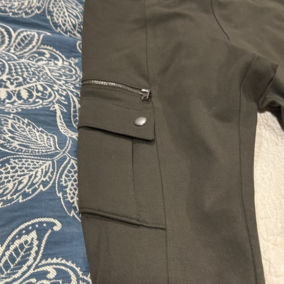 EXPRESS STRETCHY CARGO PANTS - MEDIUM - Picture 3 of 7